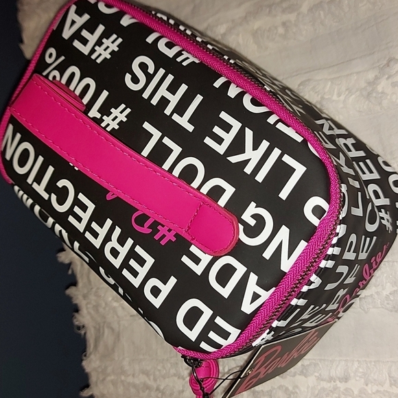 Barbie Makeup Case by Forever 21 - Picture 3 of 8